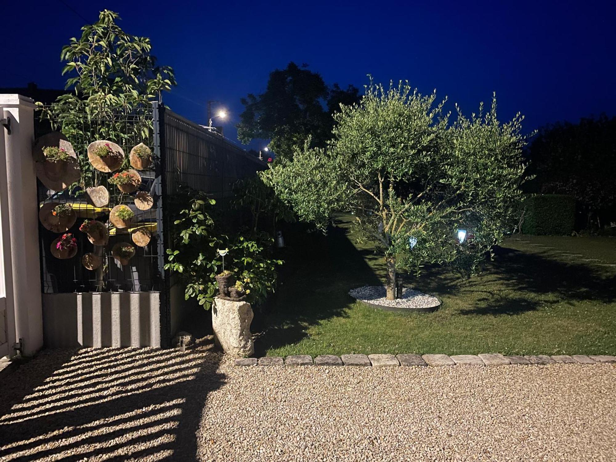 Le Clos Du Q'Hatre Clery-Saint-Andre Exterior photo